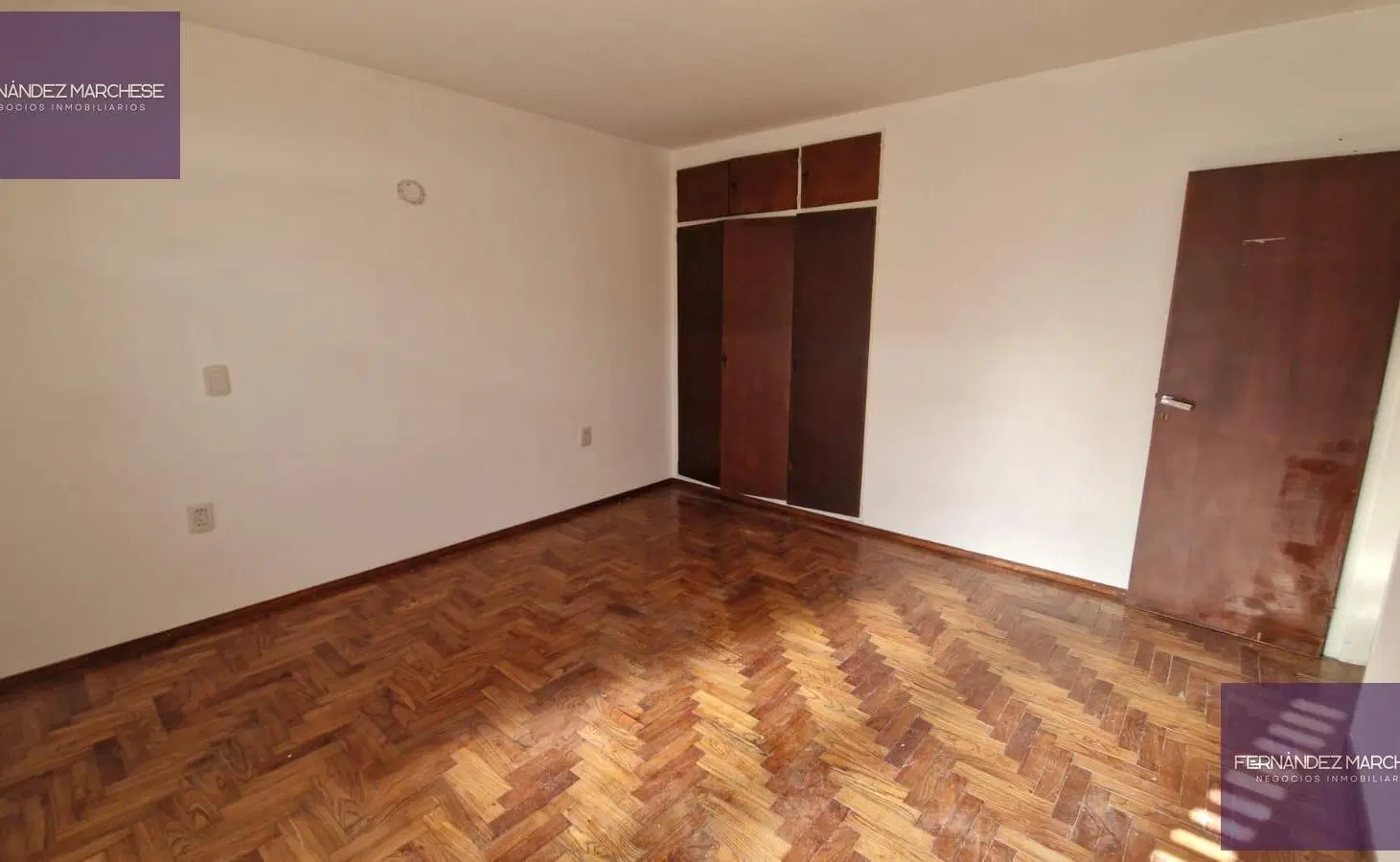 Casa céntrica en alquiler Francia esquina Ituzaingo 4