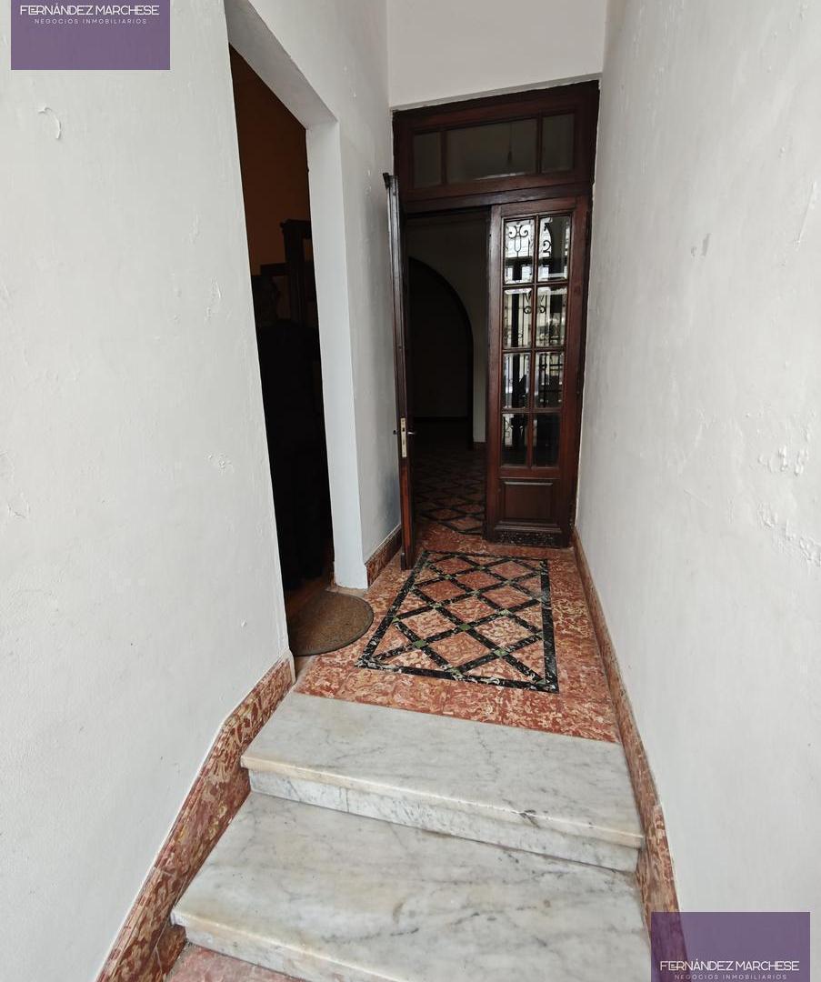 Foto de Casa de 7 ambientes, ideal uso comercial o consultorios., imagen 2