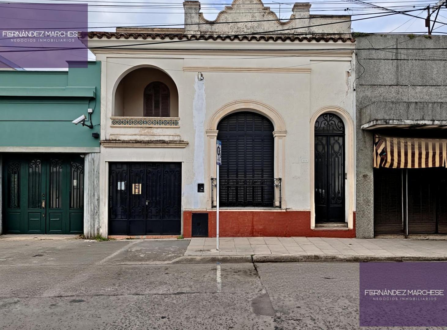 Foto de Casa de 7 ambientes, ideal uso comercial o consultorios., imagen 1