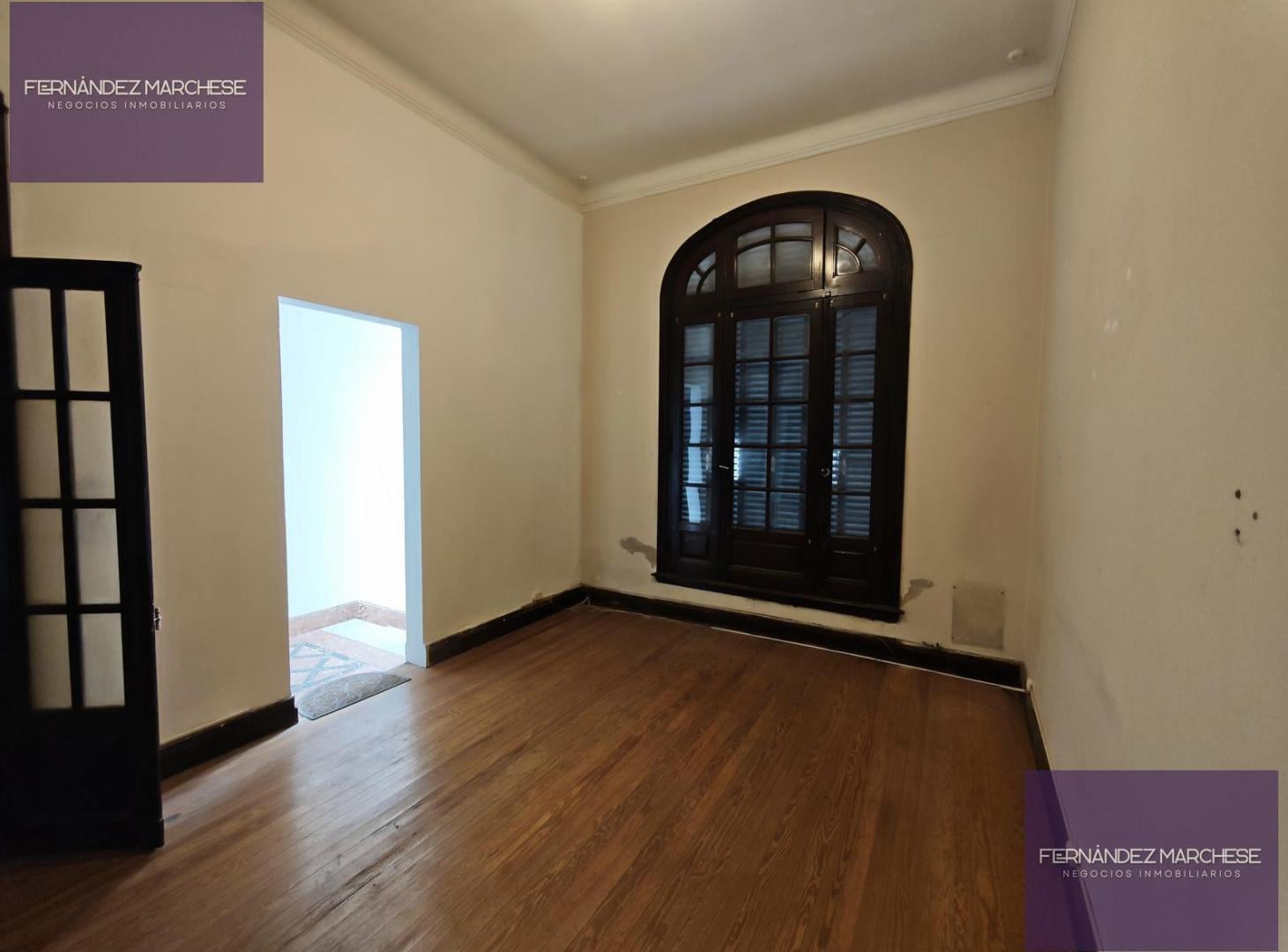 Foto de Casa de 7 ambientes, ideal uso comercial o consultorios., imagen 5