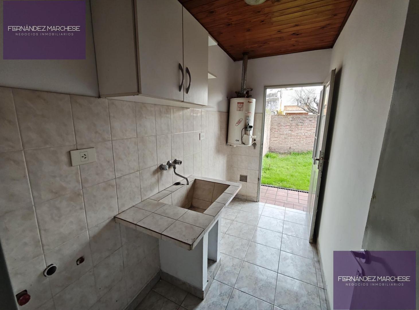 Foto de Departamento con cochera y patio en alquiler, imagen 4