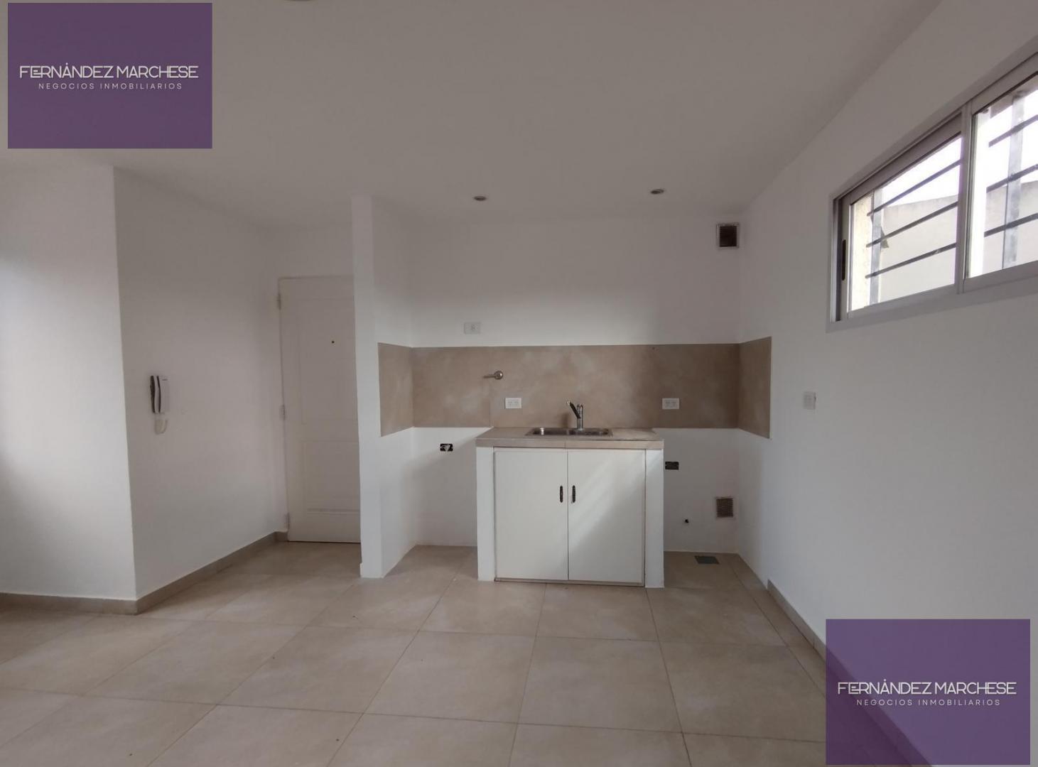 Foto de Departamento en planta alta impecable, imagen 4