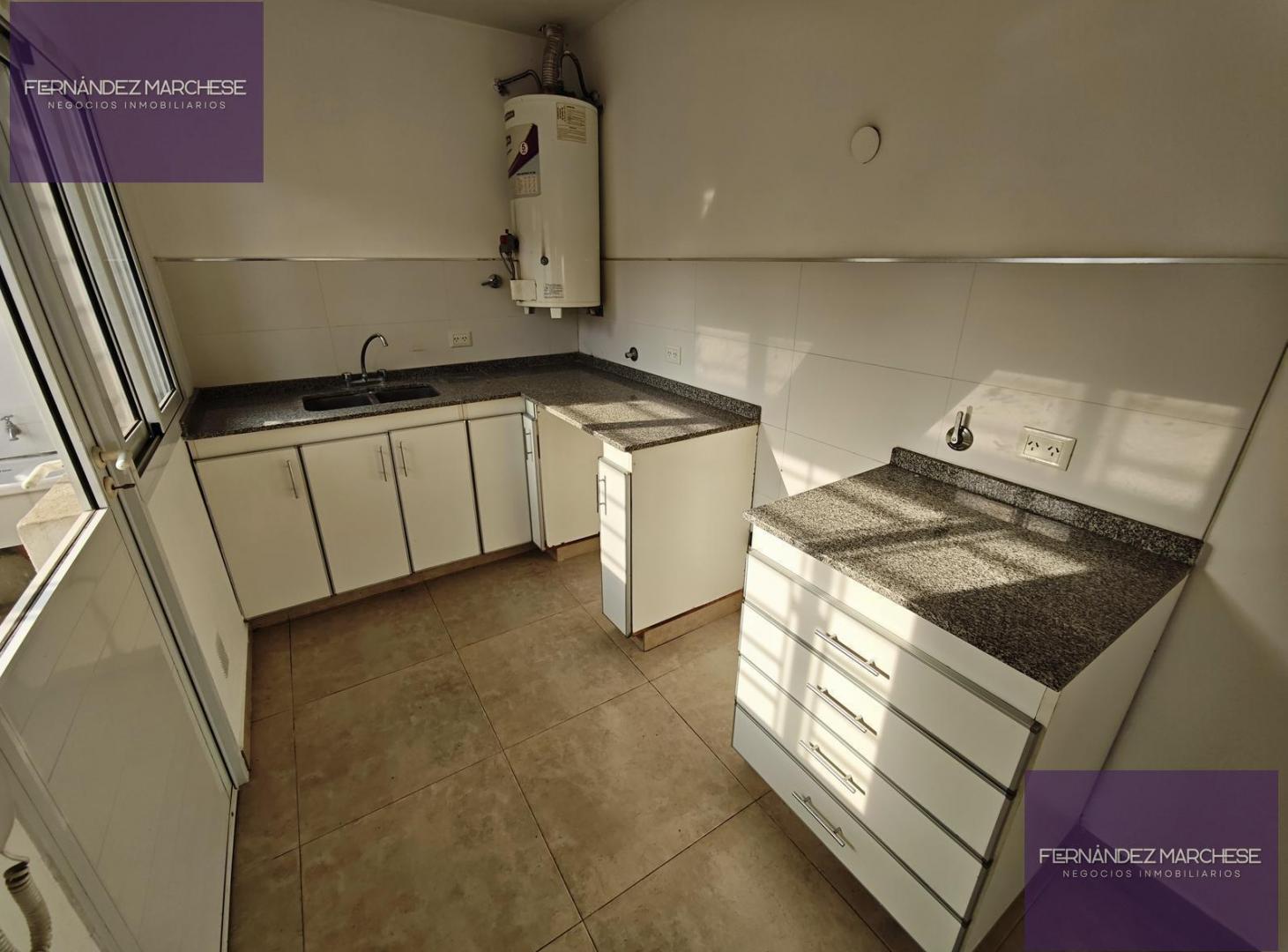 Foto de Departamento con cochera en alquiler, imagen 5