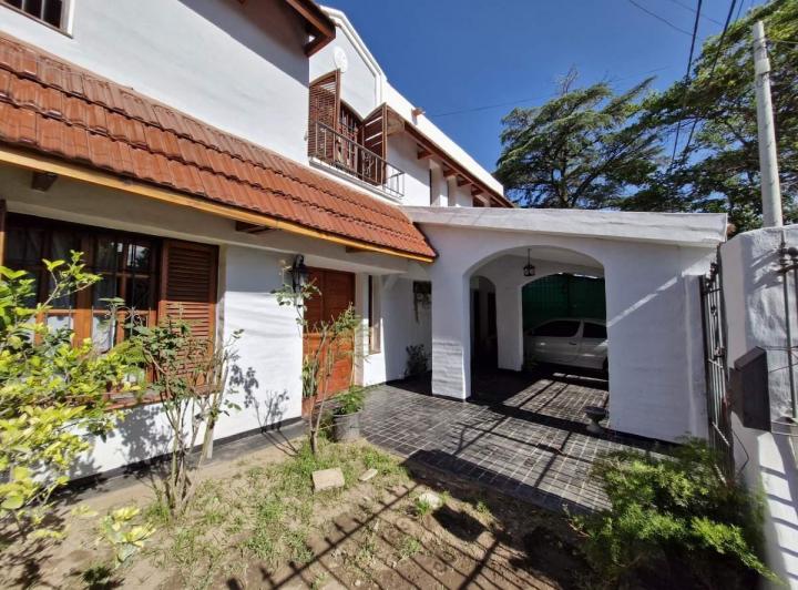 Venta casa cinco dormitorios zona sur Parque Los Molinos 4