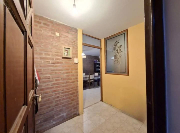 VENTA CASA 3 DORM COCHERA Y PILETA MENDIOLAZA 2