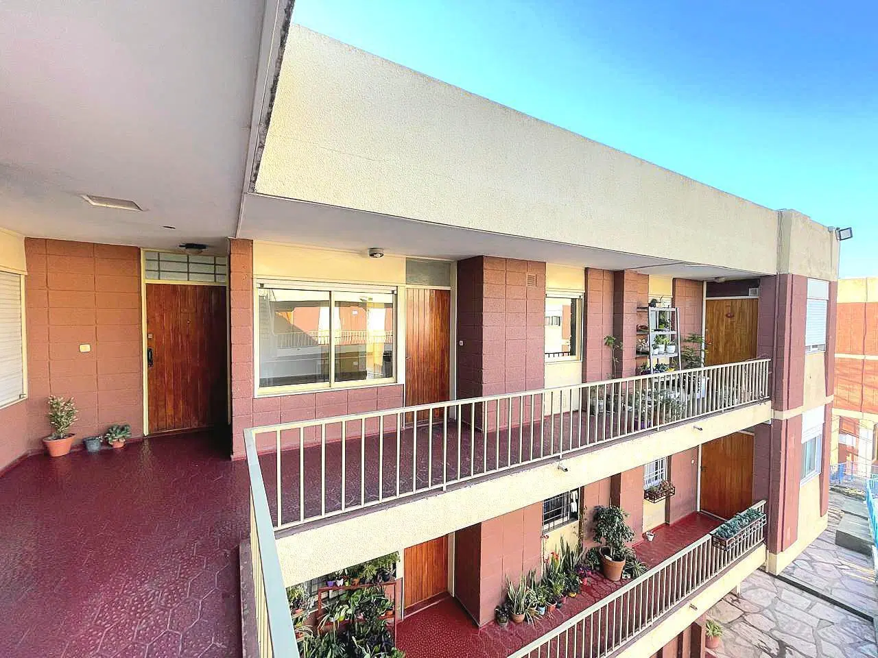 VENTA DPTO 2 DORM COCHERA PISCINA VILLA CARLOS PAZ 3