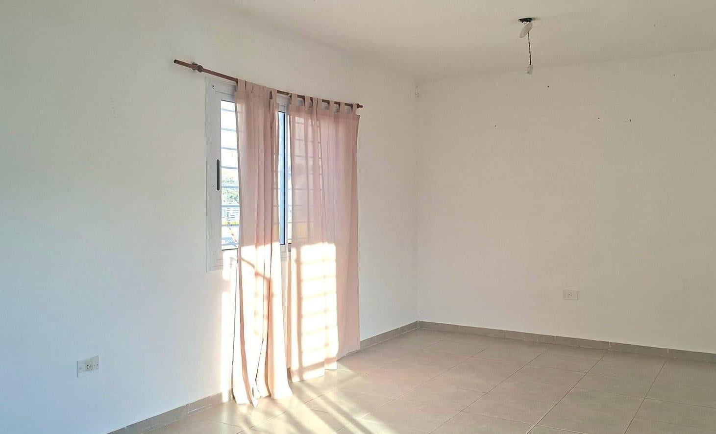 Foto de VENTA CASA 2 DORM COCH CARRARA NORTE, imagen 1