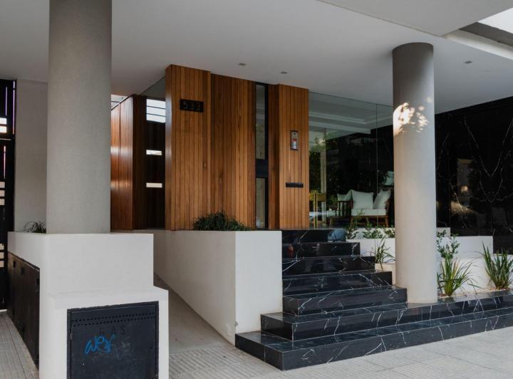 Venta de Departamento céntrico de categoría, TANDIL. 1