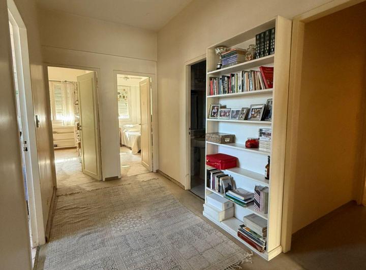 Montevideo al 1000 -230 m2 - 4 Dorm. 3