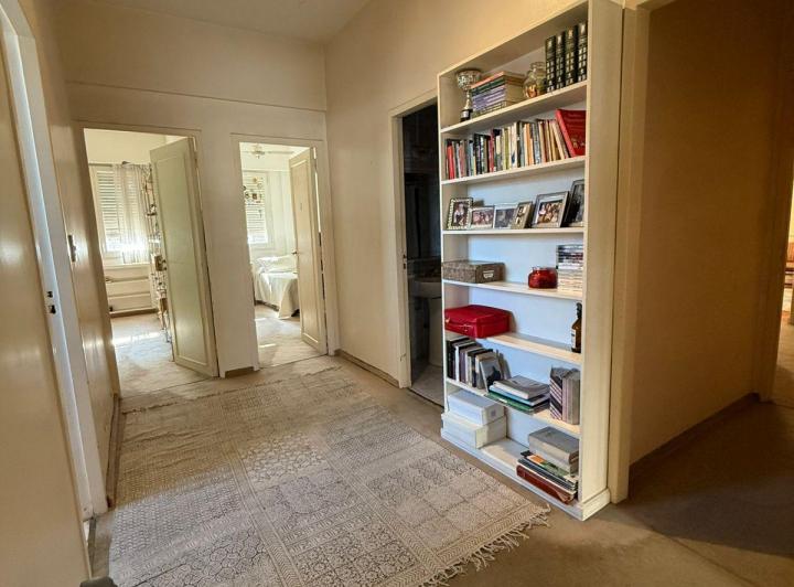Montevideo al 1000 -230 m2 - 4 Dorm. 4