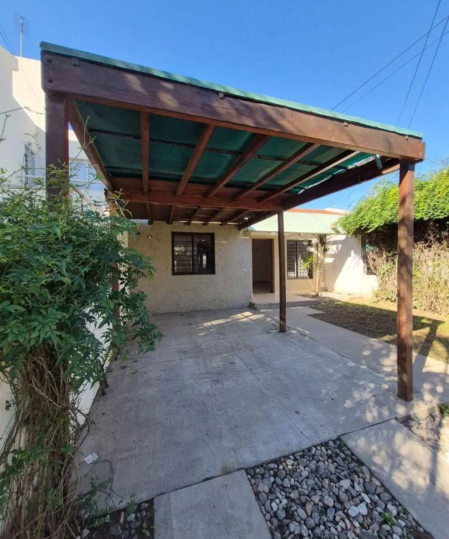 Alquilo Casa Nuevo Poeta! 2 Dor- Cochera- Patio con asador 1