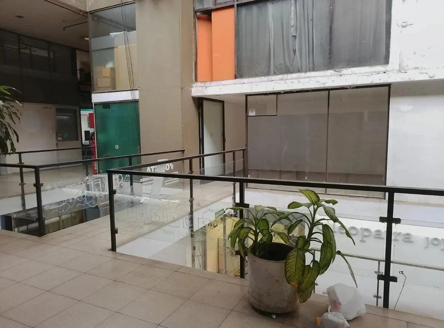 ¡Alquilo Local en pleno centro de Córdoba! 2