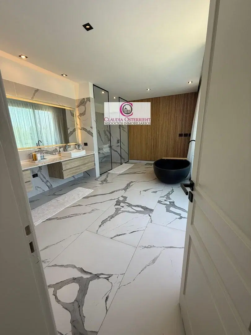 Espectacular Casa  en Venta en El Golf, Nordelta, Tigre 3