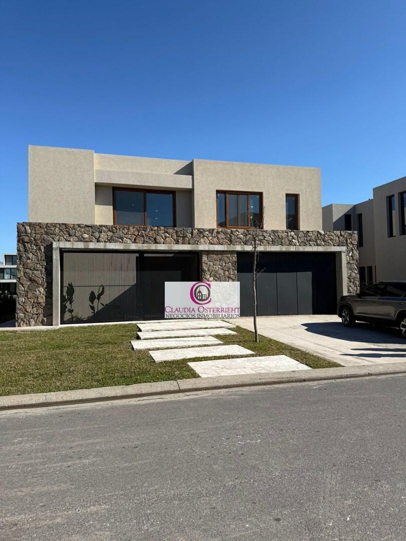 Foto de Casa en Venta en El Yacht, Nordelta, Tigre, imagen 1