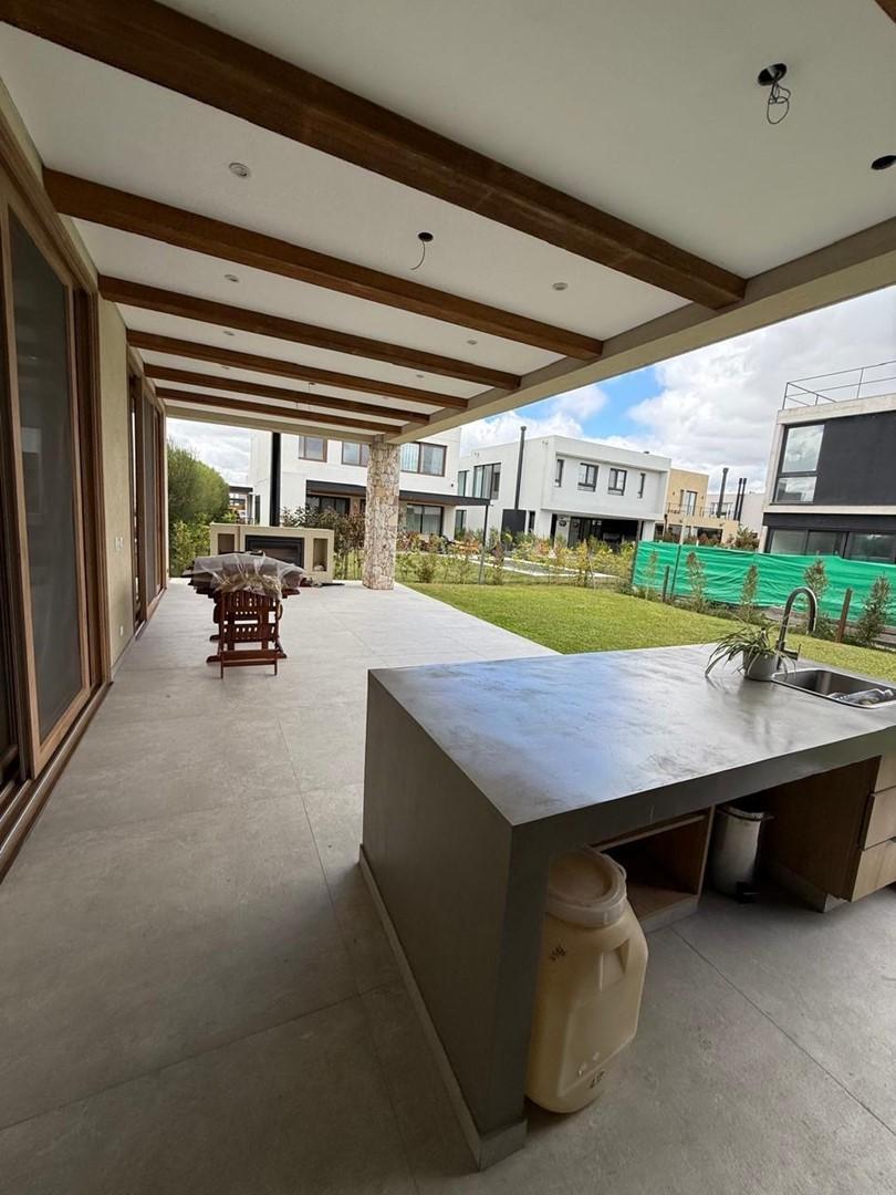 Foto de Casa en Alquiler en Carpinchos, Nordelta, Tigre, imagen 2