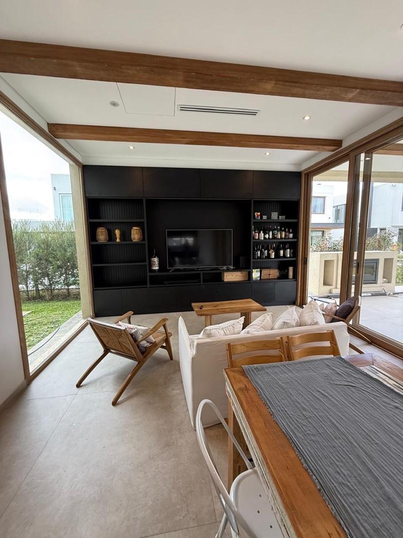 Foto de Casa en Alquiler en Carpinchos, Nordelta, Tigre, imagen 1
