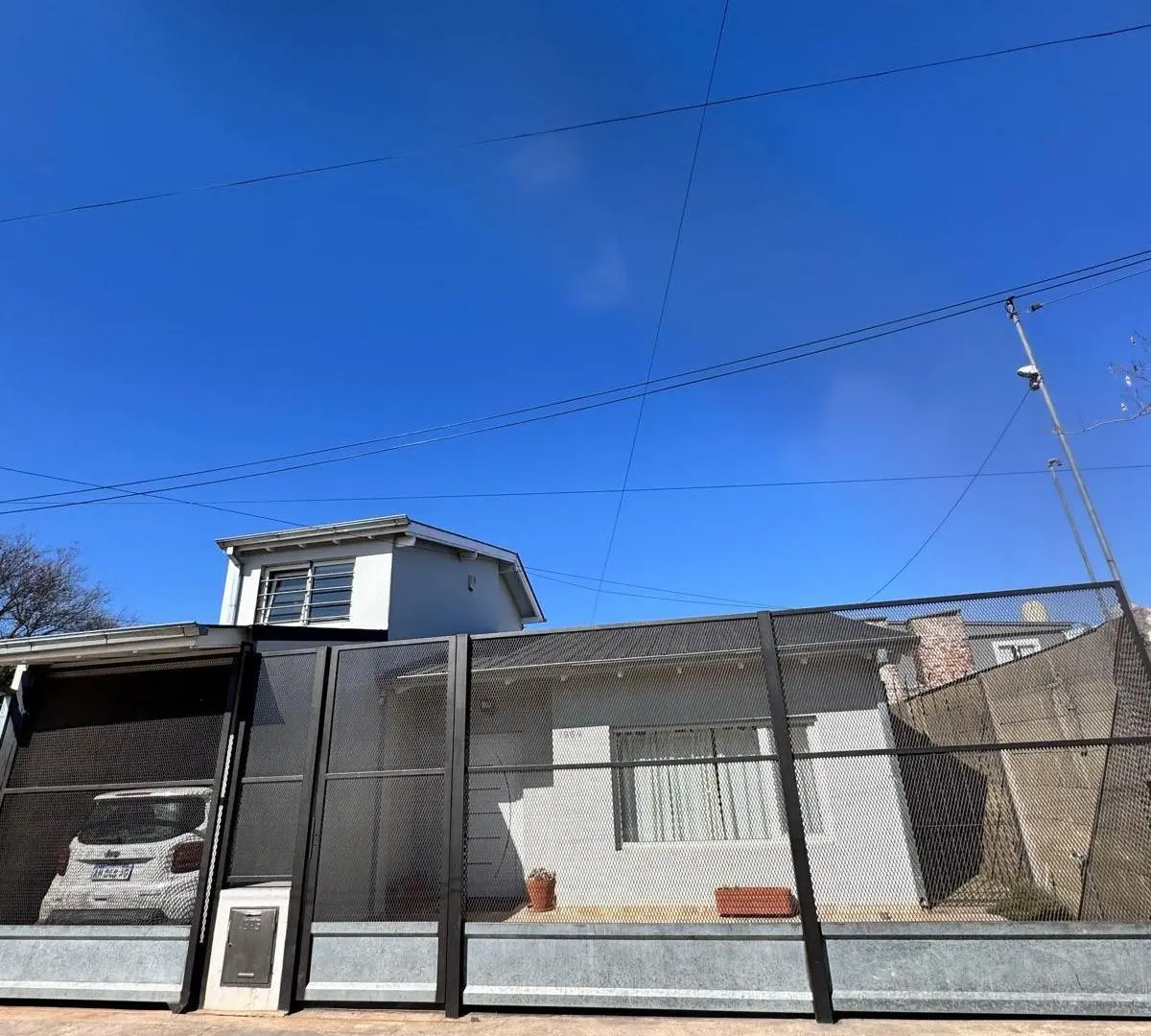Casa 4 ambientes con quincho y pileta climatizada 2