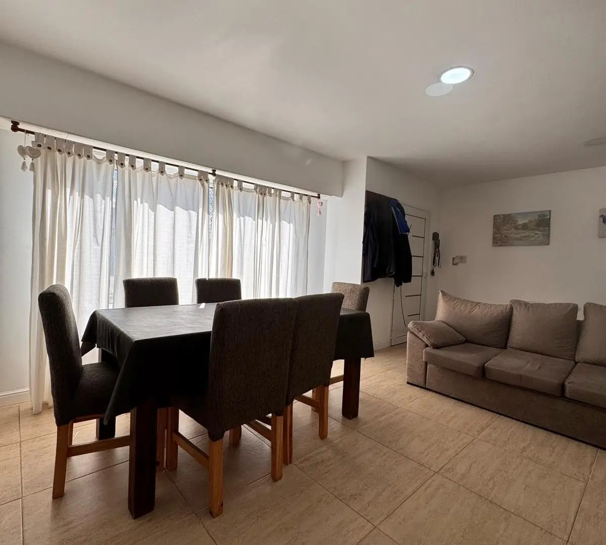 Casa 4 ambientes con quincho y pileta climatizada 3