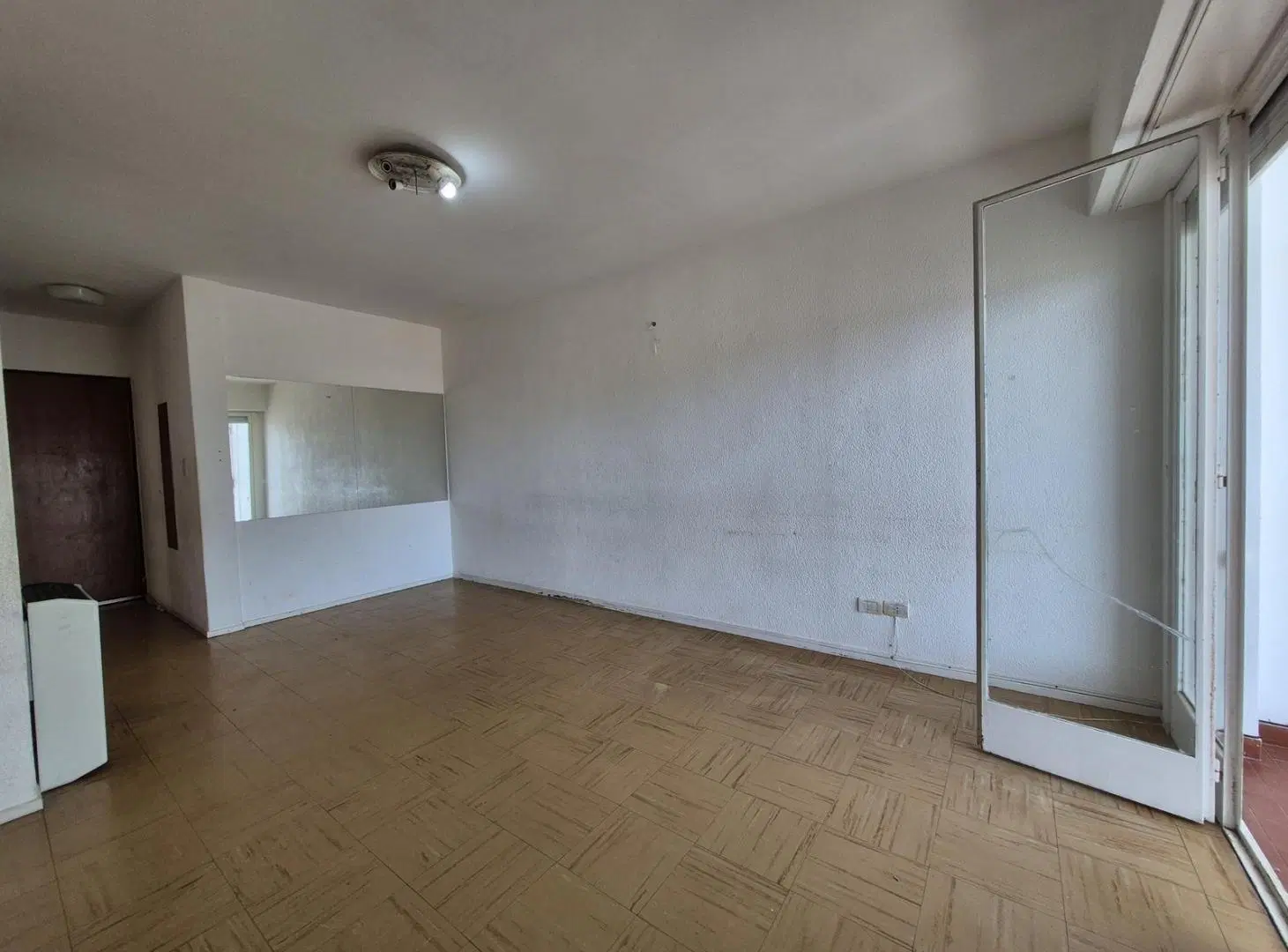 Departamento 3 ambientes Cotrafrente y luminoso en VENTA Apto Credito 2