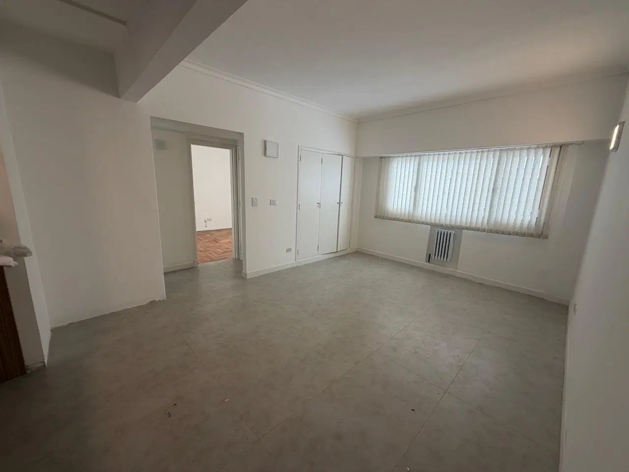 Departamento de 3 ambientes reciclado a nuevo en Plaza Mitre 8