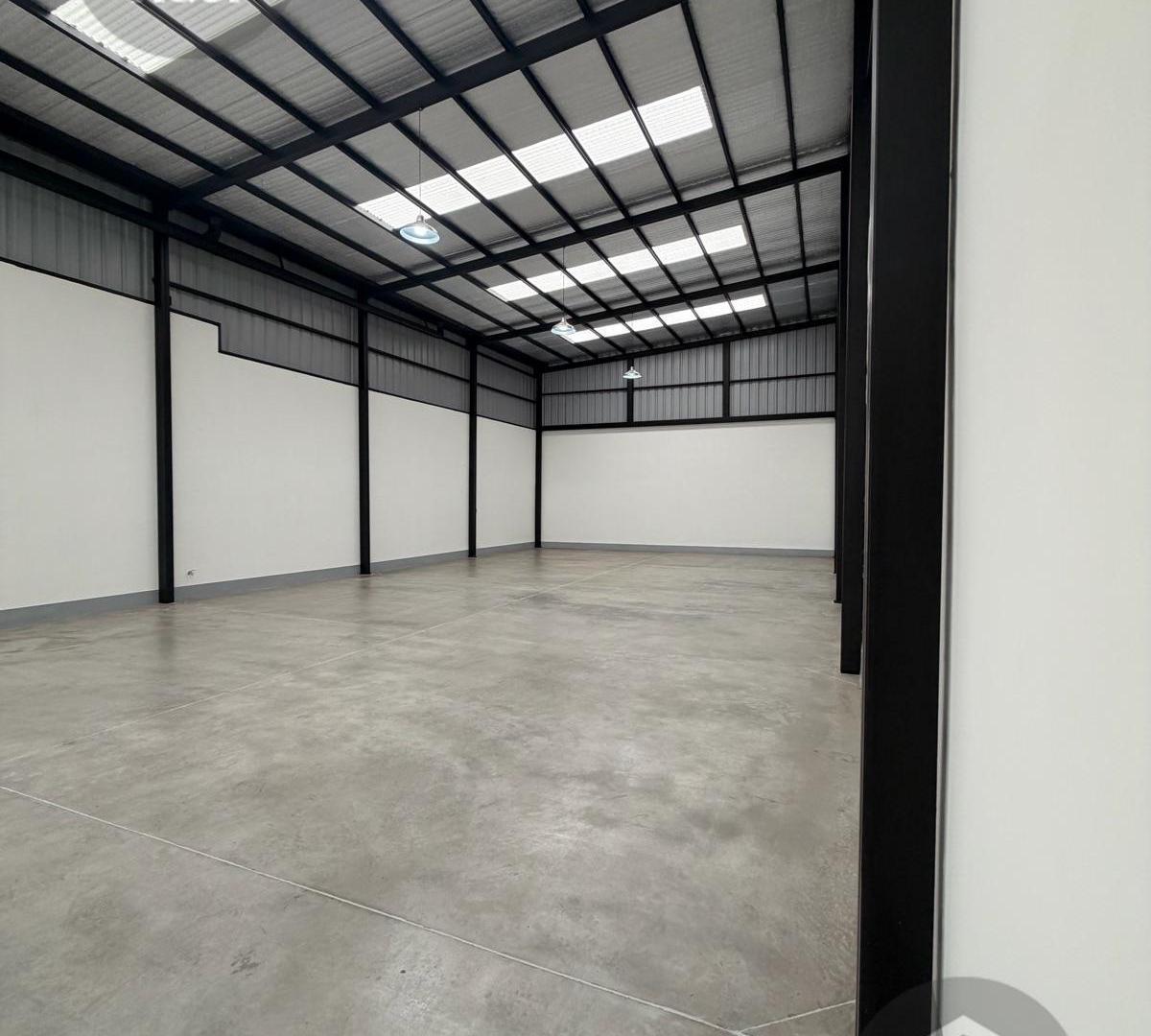 Foto de GALPON A ESTRENAR ZONA INDUSTRIAL, imagen 2