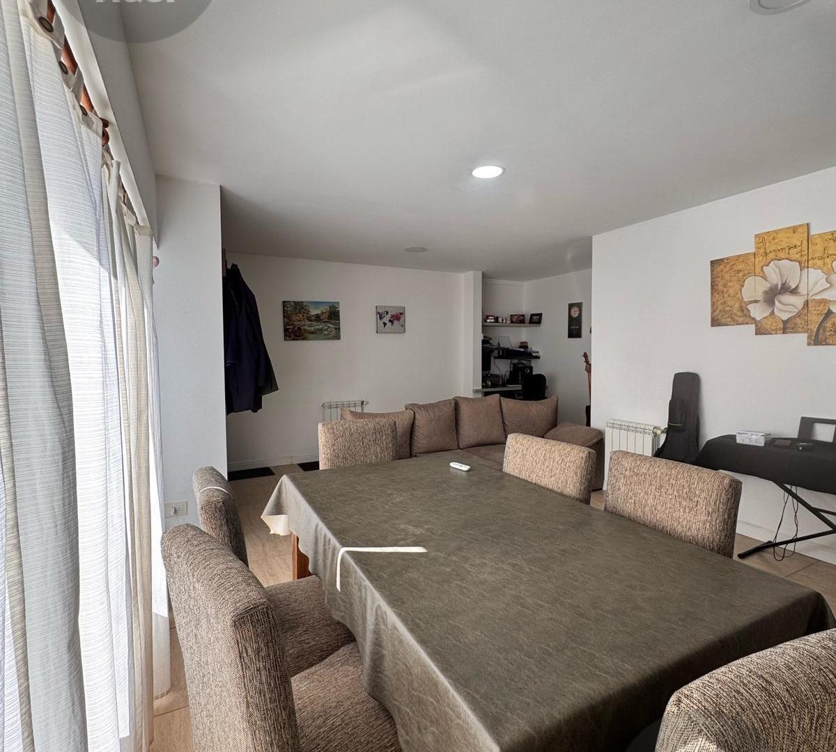 Foto de Casa 4 ambientes con quincho y pileta climatizada, imagen 2