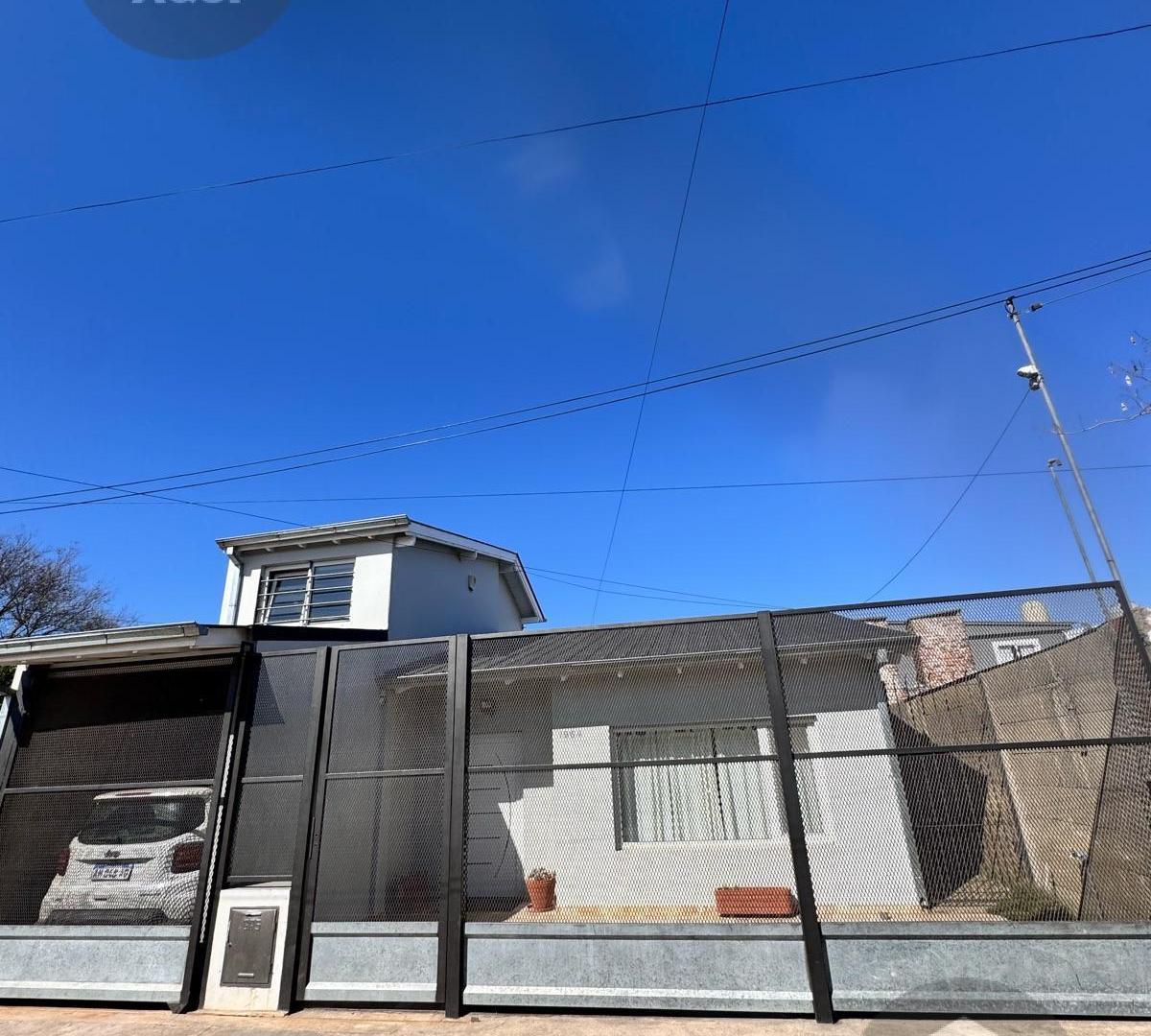 Foto de Casa 4 ambientes con quincho y pileta climatizada, imagen 1