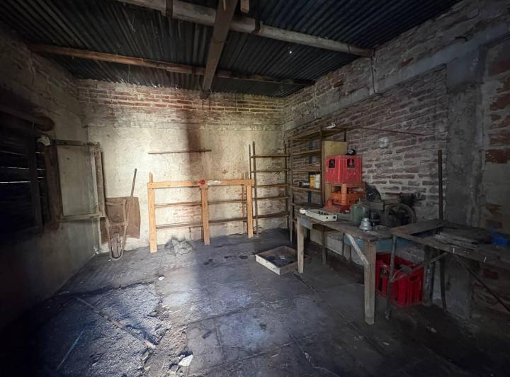 CASA C/ LOCAL EN VENTA EN LA UNION A REFACCIONAR- APTO CREDITO - EZEIZA 4