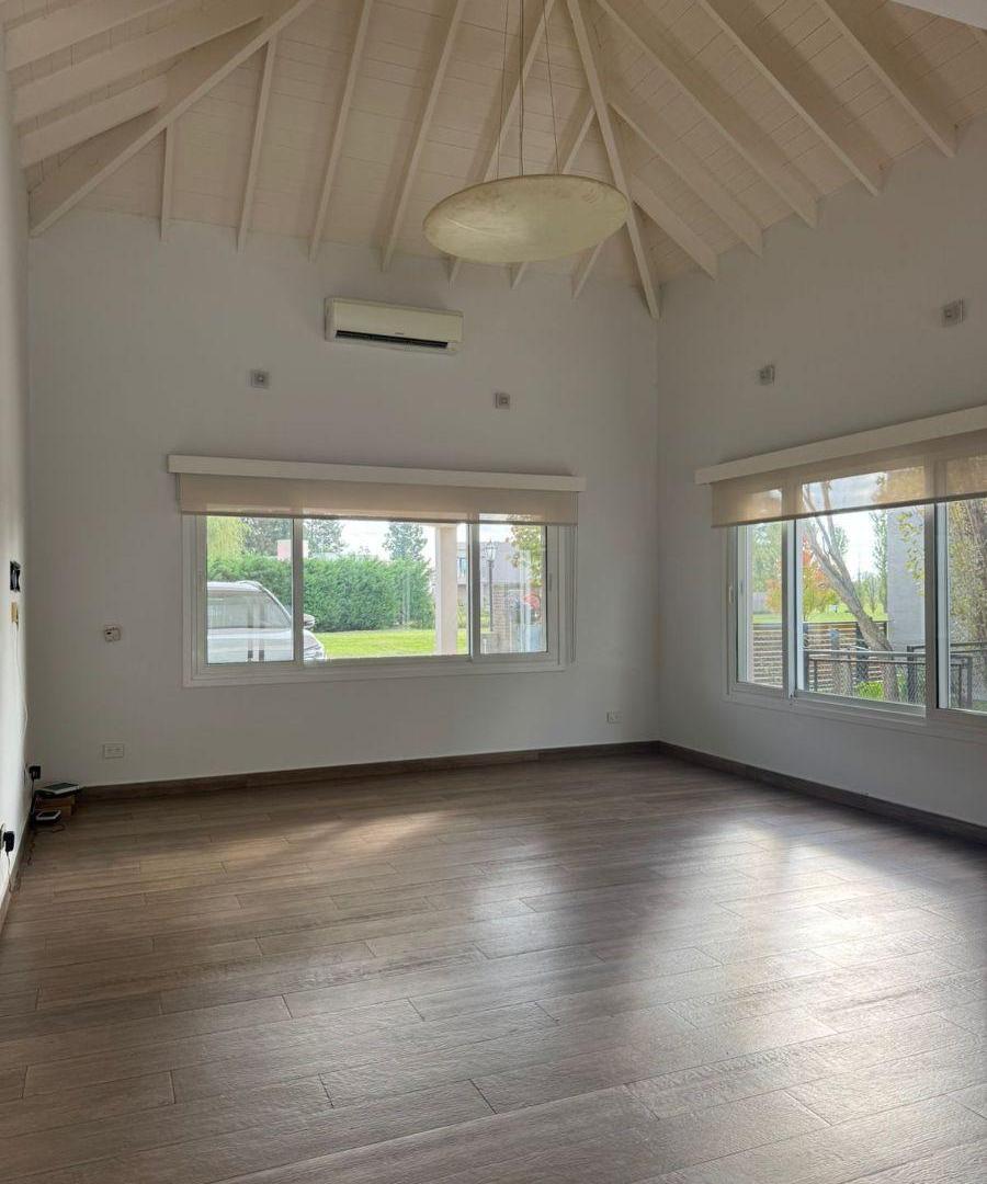 Foto de CASA EN ALQUILER 4 AMBIENTES- DON JOAQUIN - CANNING, imagen 1
