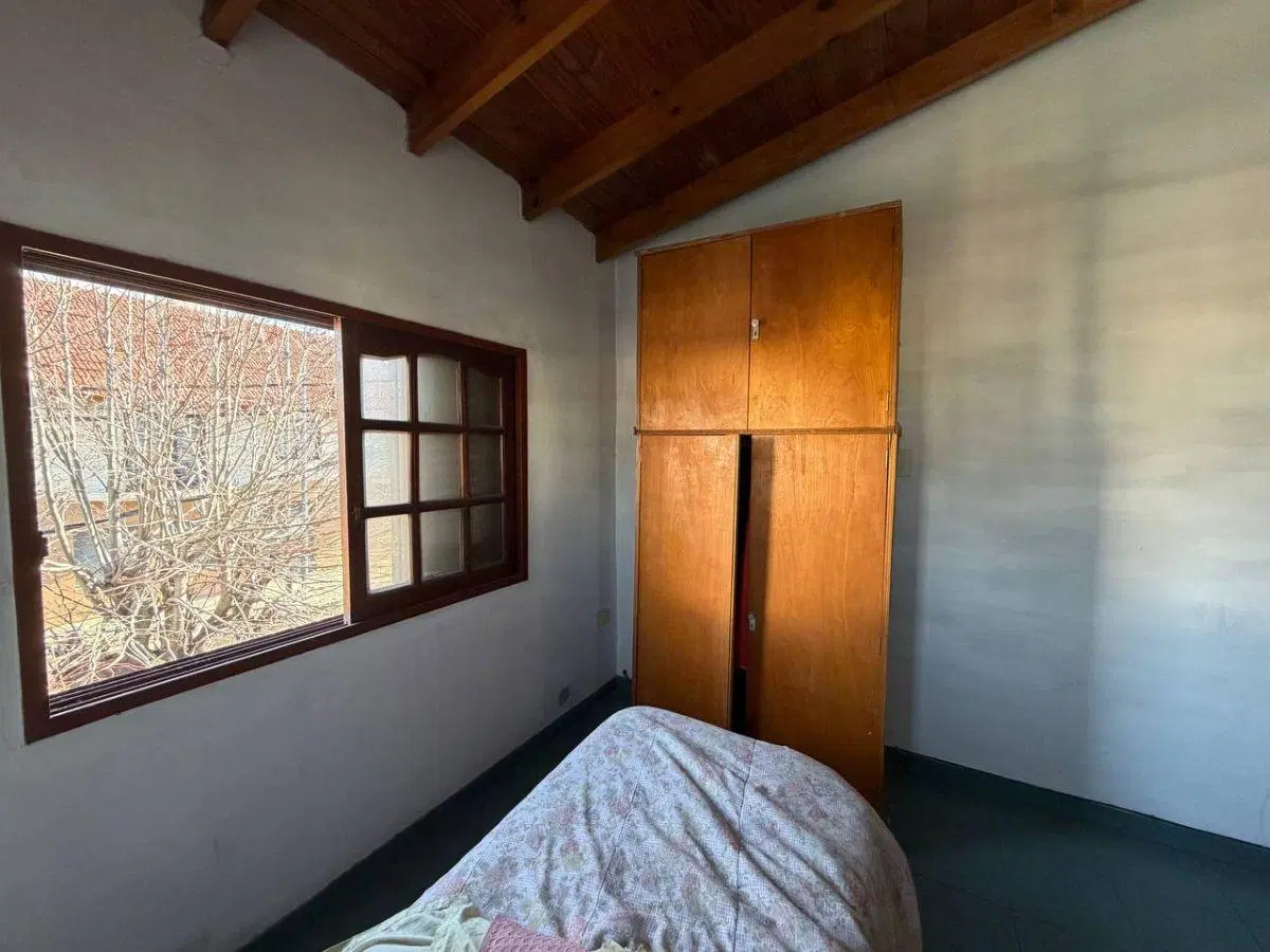 CASA EN VENTA EN LOMAS DE ZAMORA - 5 AMBIENTES 5