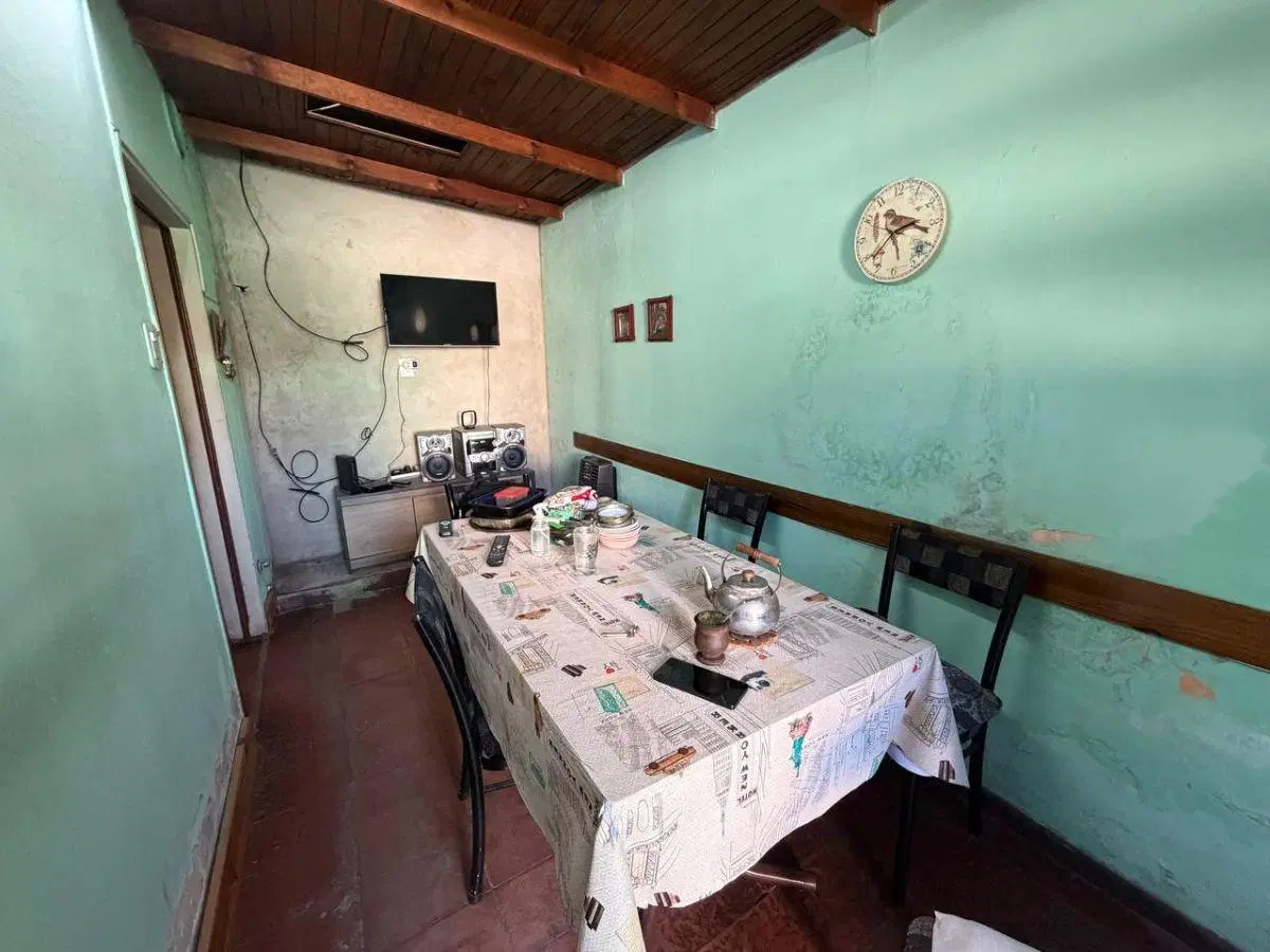 CASA EN ALQUILER EN LOMAS DE ZAMORA- ESPACIOSA - 5 AMBIENTES 8