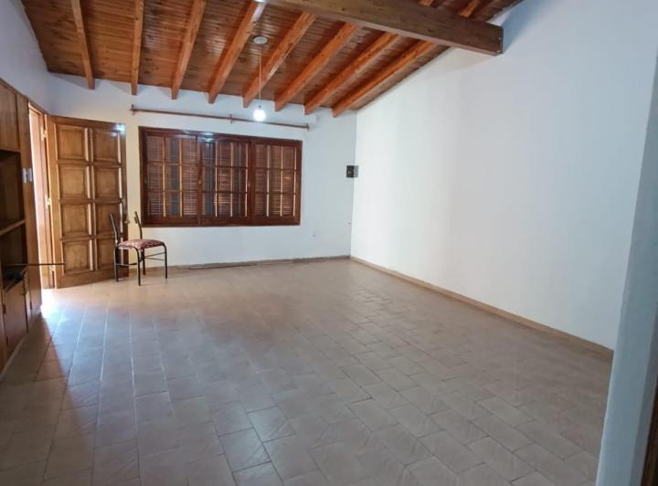 VENDO CASA MAIPÚ, LUZURIAGA. APTA CRÉDITO 1