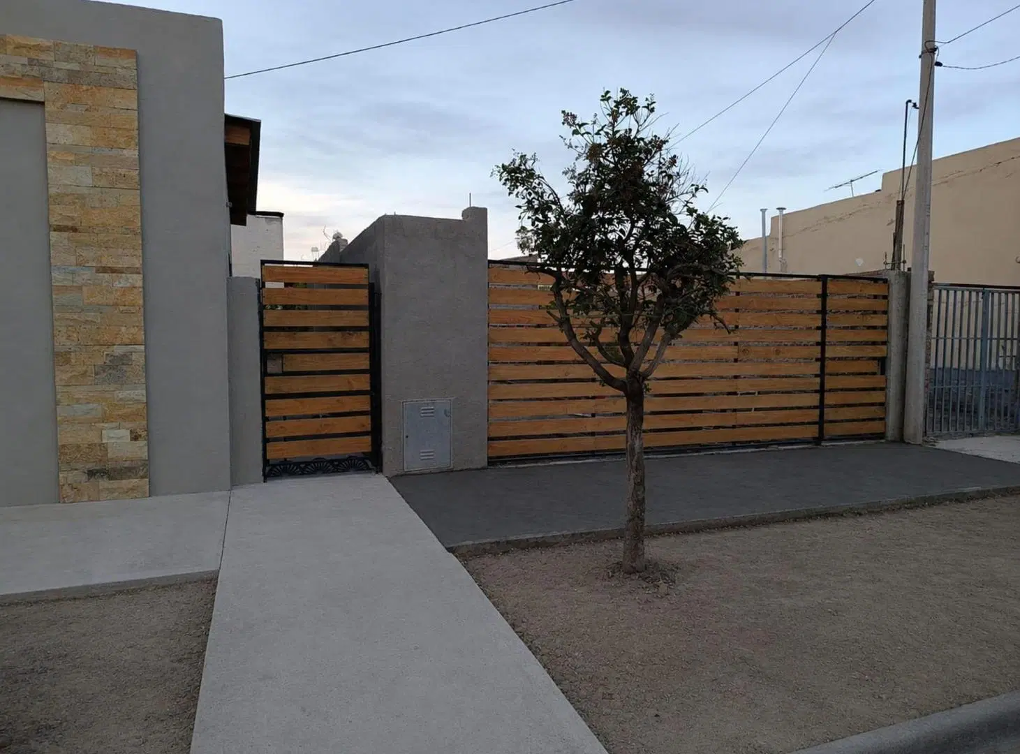 CASA CENTRICA 3 AMBIENTES, CON POTENCIAL COMERCIAL 2