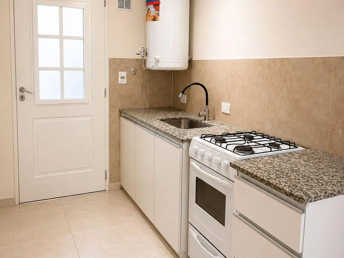 Remax virtus vende DEPARTAMENTO CON PATIO – 2 DORM 5