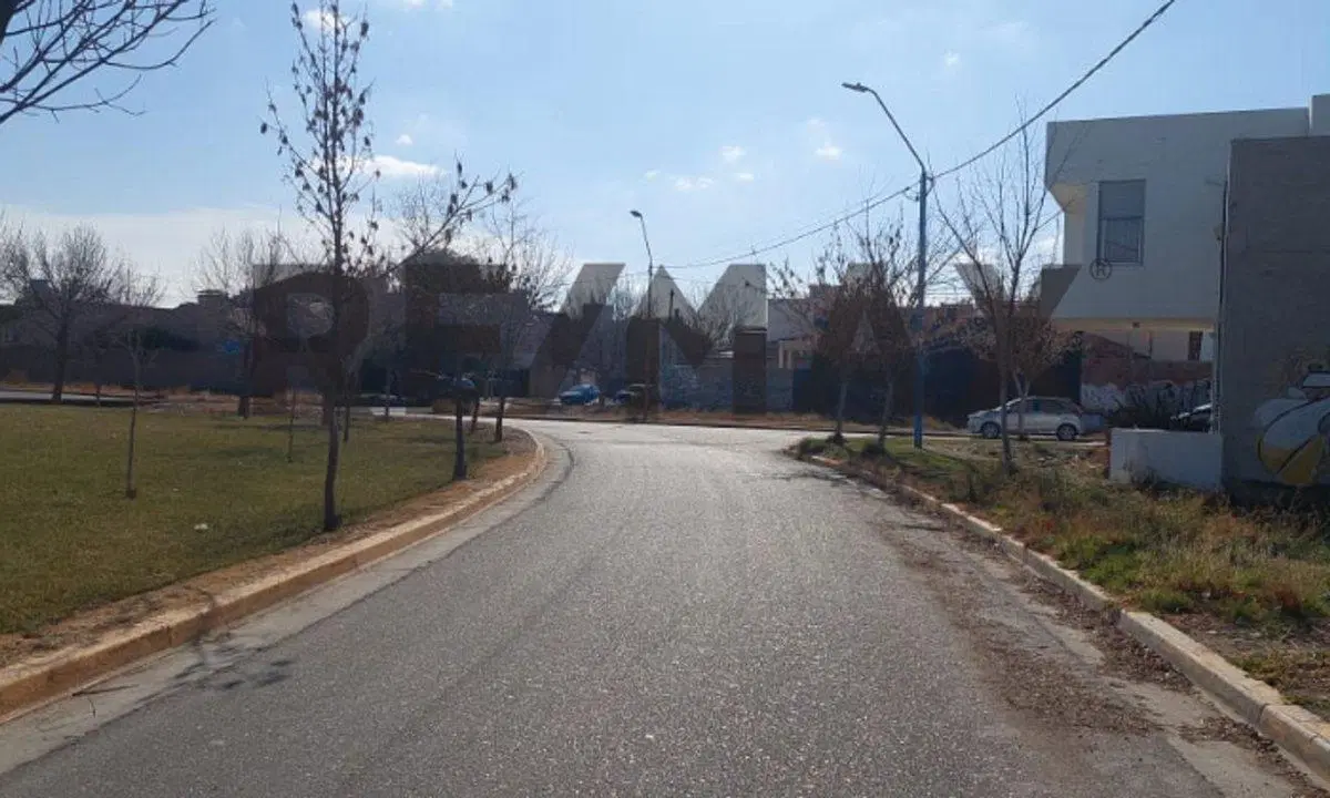 Venta excelente terreno Zona Ovalo, General Roca 3