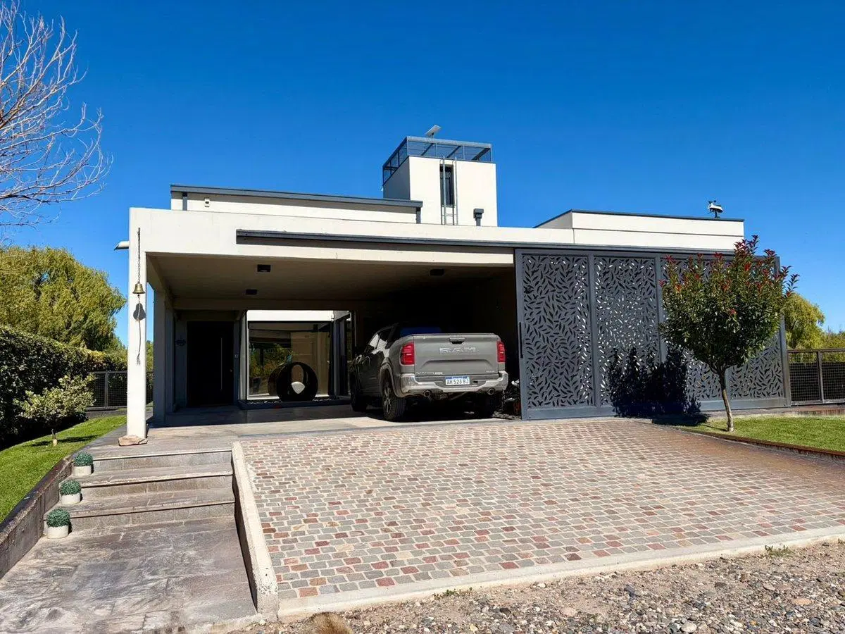 CASA 3 DORMITORIOS EN RINCON DEL LAGO APTA CREDITO 5