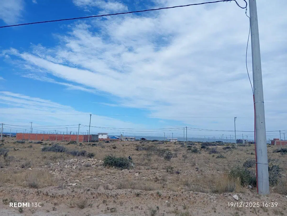 VENTA DE LOTE EN URBANIZACIÓN COSTA DORADA 3