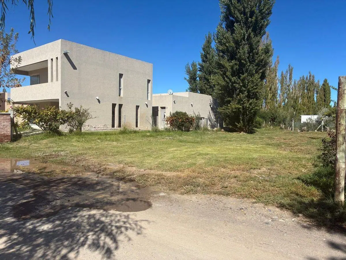 VENTA DE TERRENO EN BARRIO PRIVADO  "JOCKEY" 5