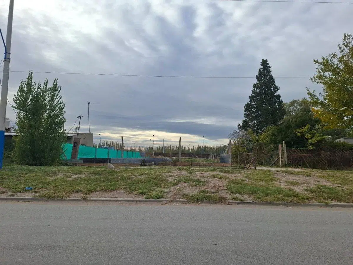 Venta Terreno Comercial sobre la Jujuy, Gral. Roca 3