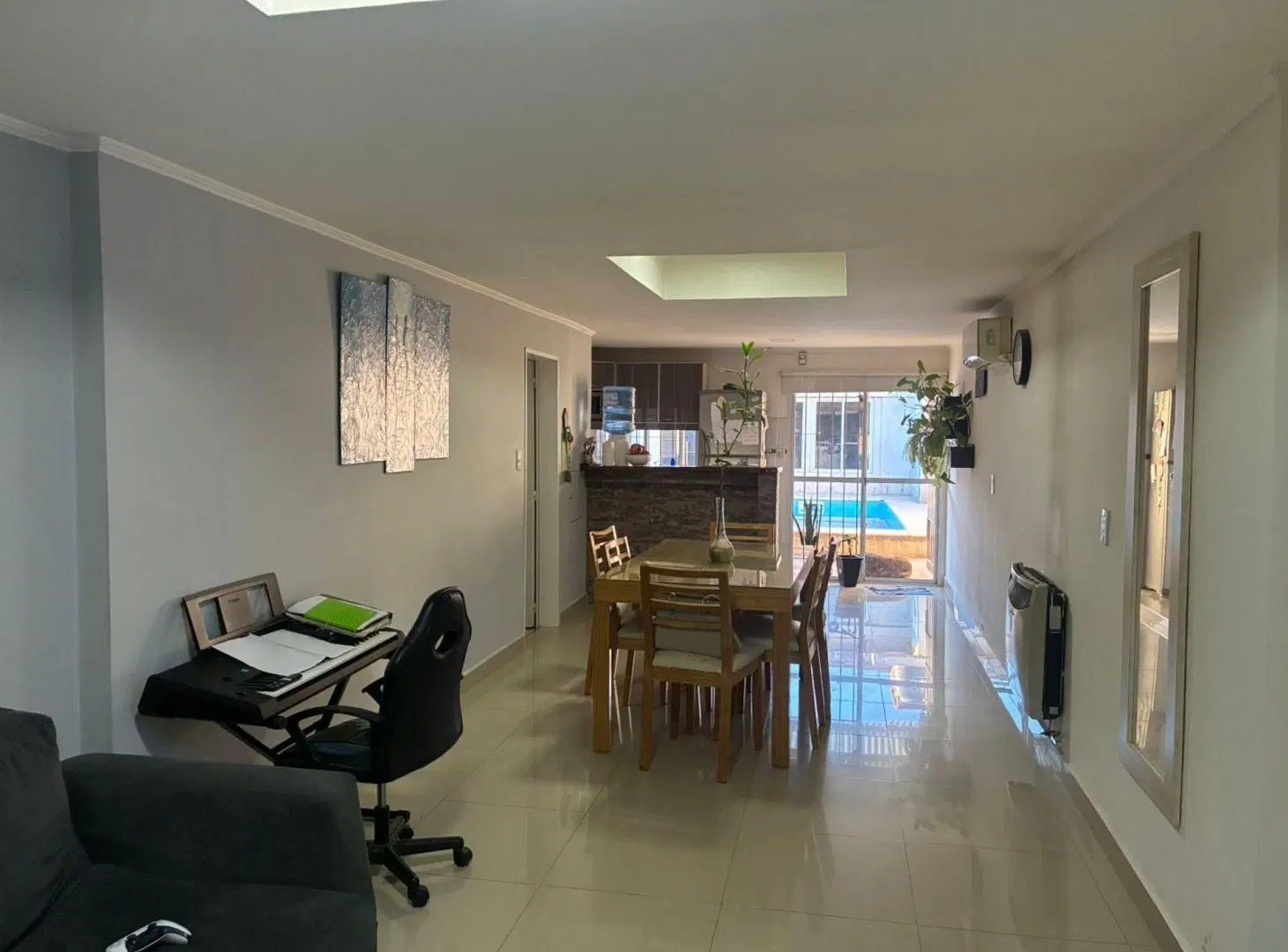 CASA EN VENTA CON QUINCHO Y PILETA EN VILLA REGINA 3