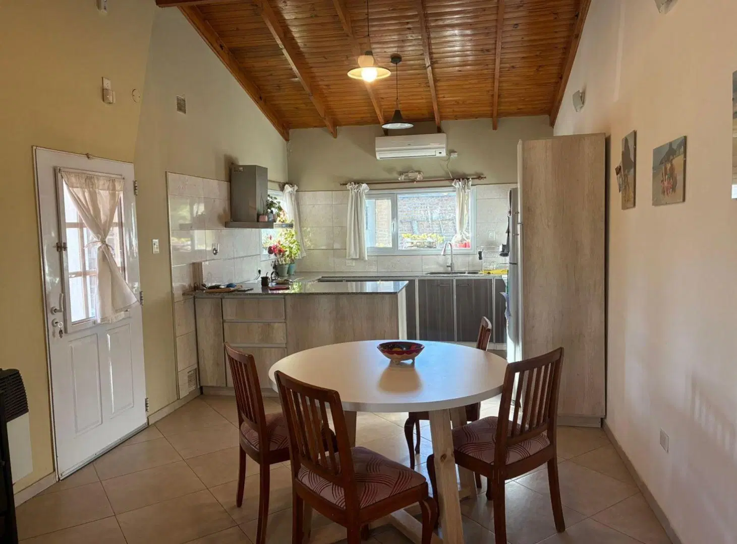 CASA EN VENTA  EN BARRIO ALIAGA EN GENERAL ROCA 5
