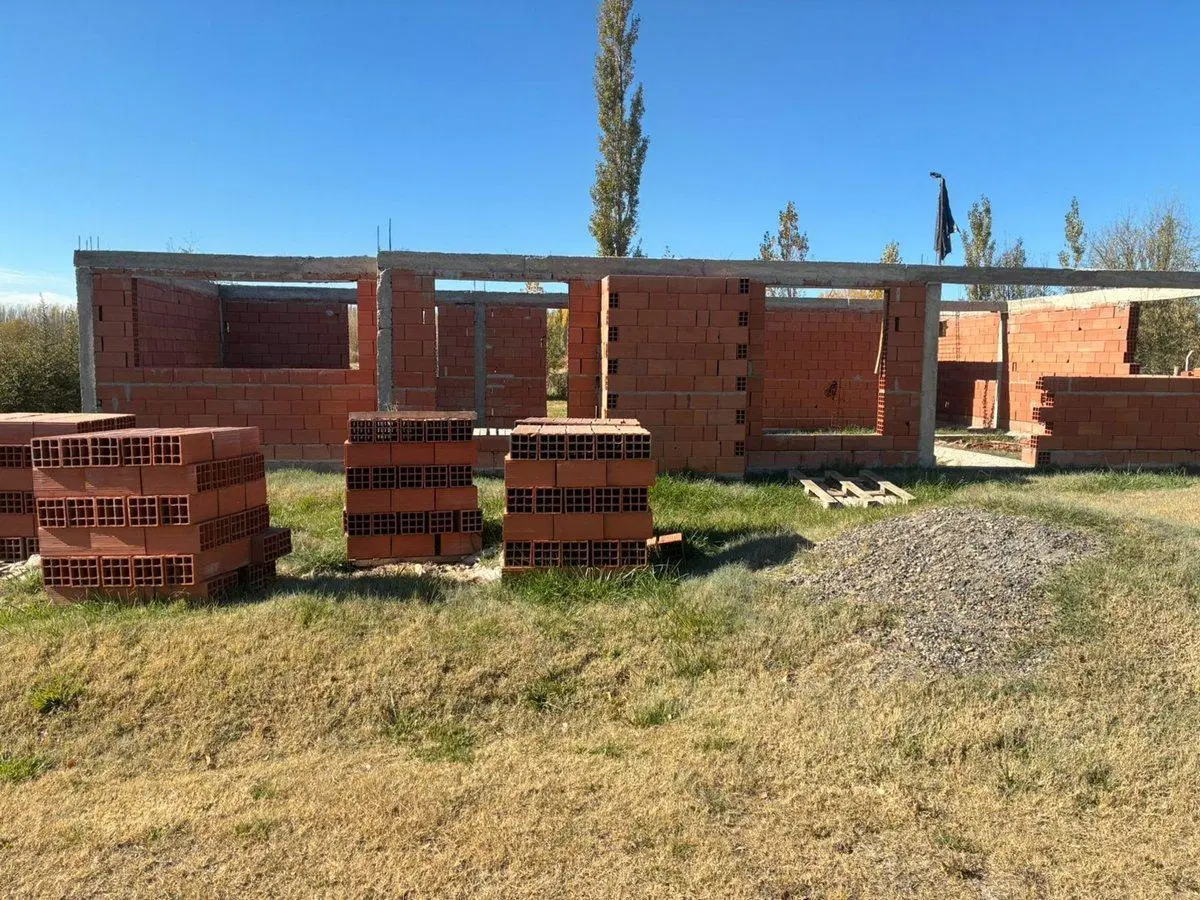 TERRENO CON ADELANTO DE OBRA B° QUINQUELA 3