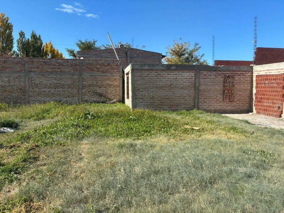 TERRENO CON ADELANTO DE OBRA B° ALMAS AZULES 3