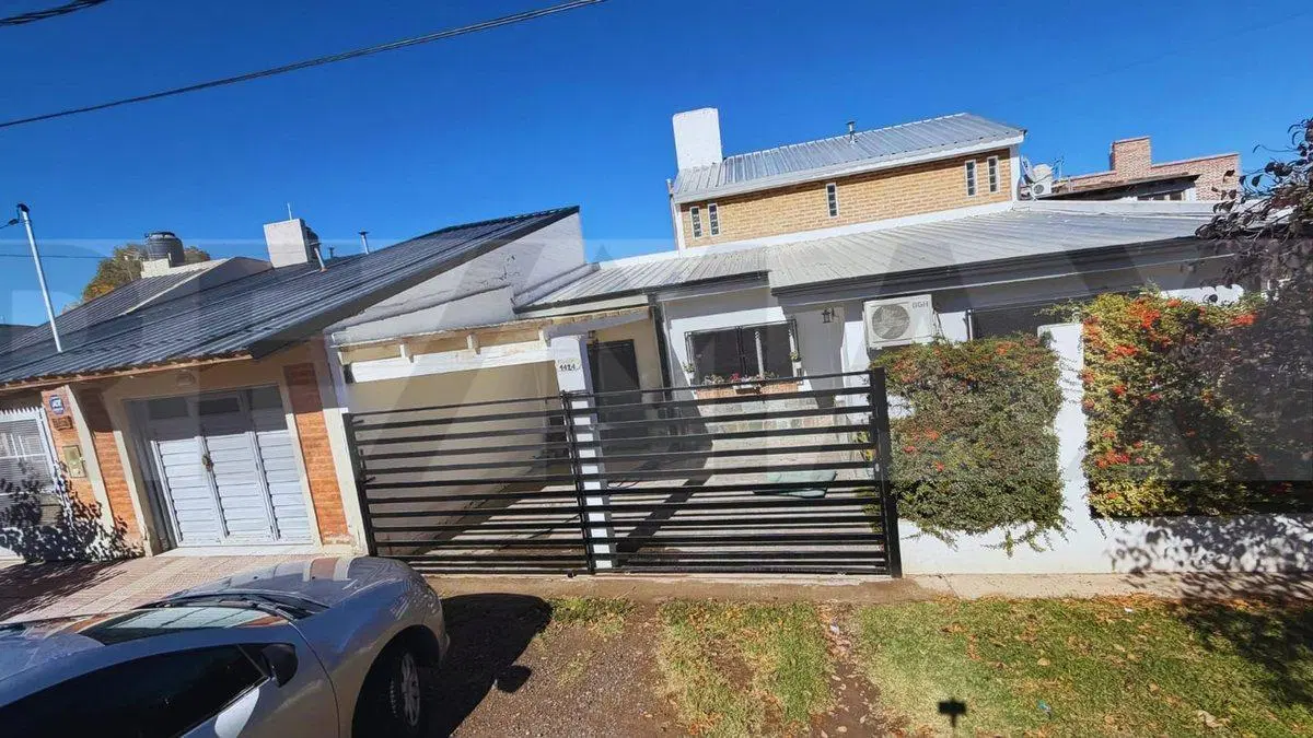 CASA EN VENTA B° LOS OLIVOS 3
