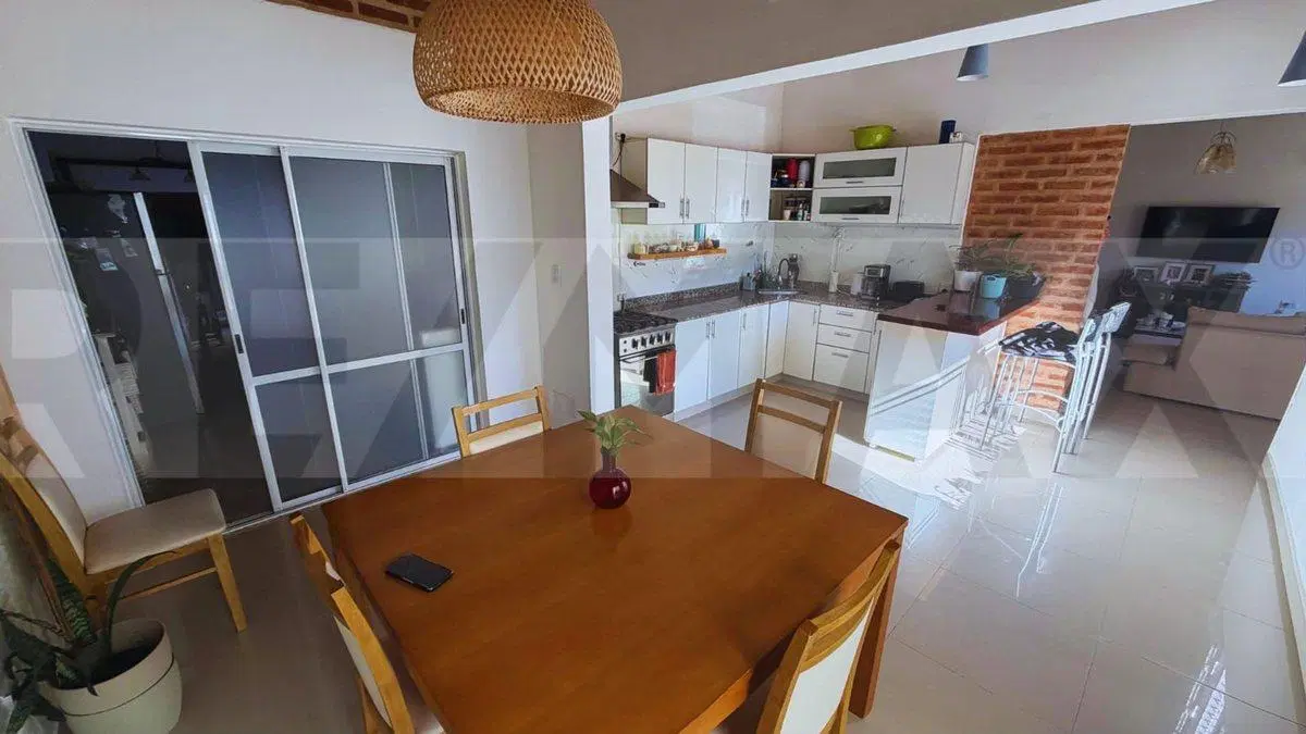 CASA EN VENTA B° LOS OLIVOS 2