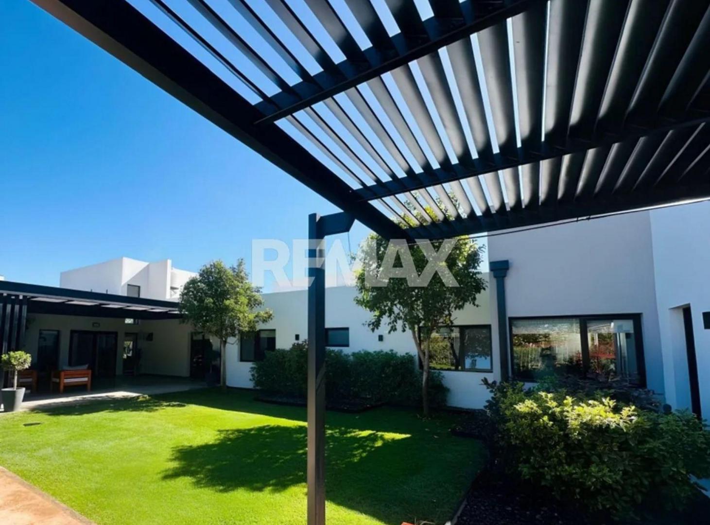 CASA PREMIUN EN VENTA BARRIO PRIVADO JOCKEY CLUB