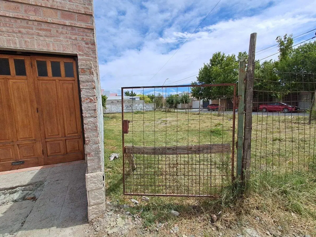 VENTA LOTE ESQUINA EXCELENTE UBICACIÓN 5