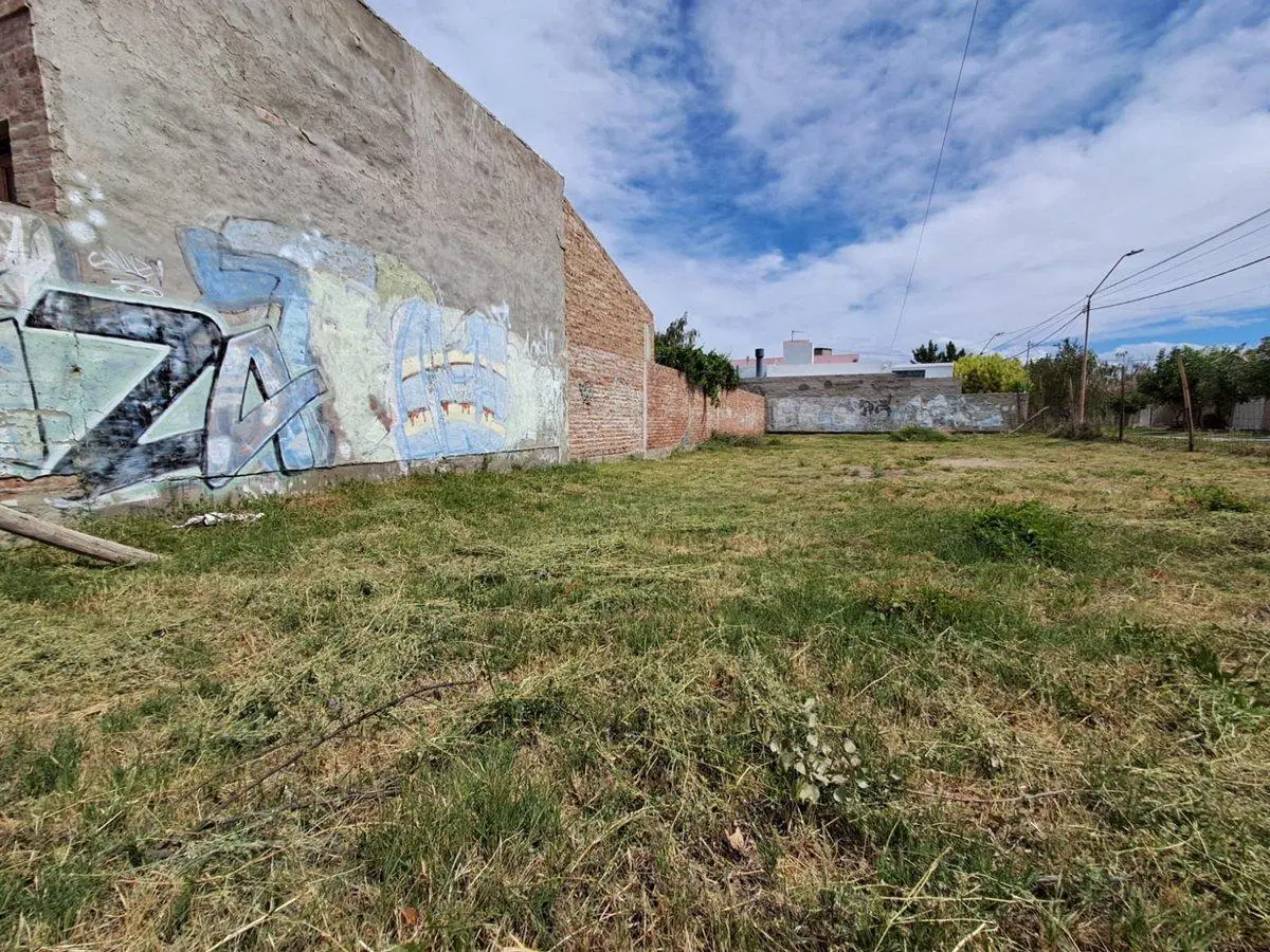 VENTA LOTE ESQUINA EXCELENTE UBICACIÓN 2
