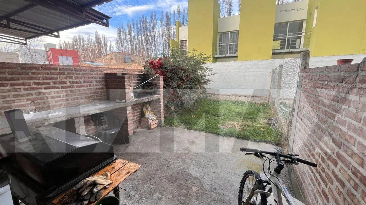 VENTA EN EXCLUSIVA DUPLEX BARRIO IUPA 4