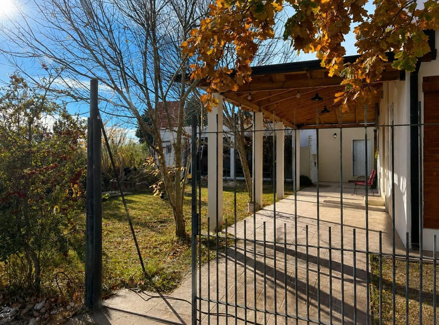 CASA EN VENTA  EN BARRIO ALIAGA EN GENERAL ROCA 5
